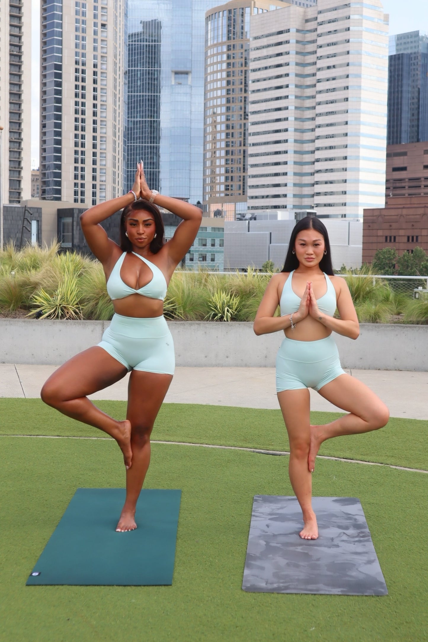 2 piece woman set  Skyline Strength