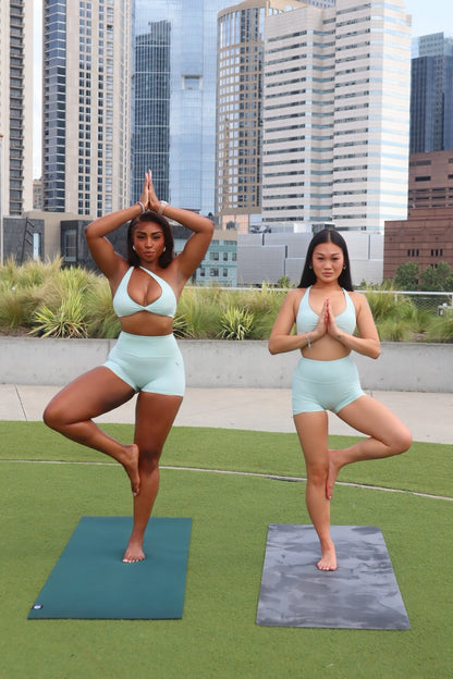 2 piece woman set  Skyline Strength